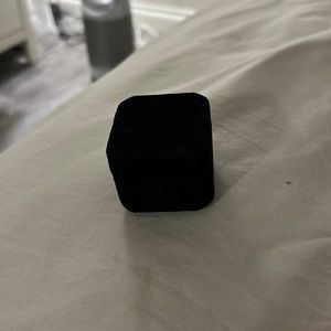 Black ring box